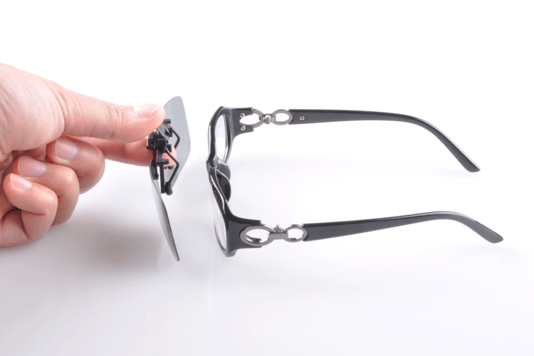 clip 3d glasses